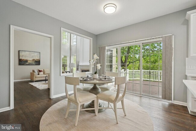 Building Photo - 51 Knickerbocker Ln