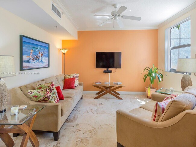 Primary Photo - 9172 Collins Ave