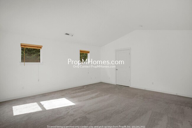 Building Photo - Spacious Bull Mountain 4 Bedroom Home - Huge Yard!