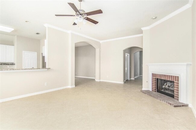 Building Photo - 20719 Medallion Pointe Dr