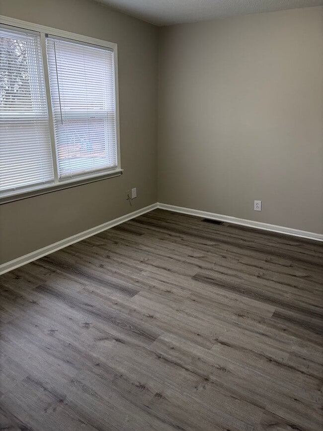 Building Photo - Newly Renovated For You!