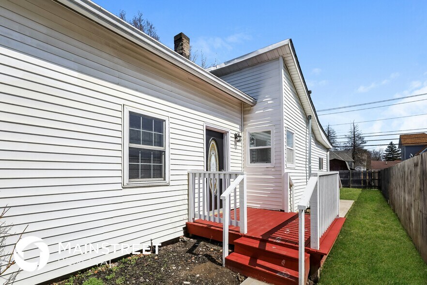 Building Photo - 954 S 8th St