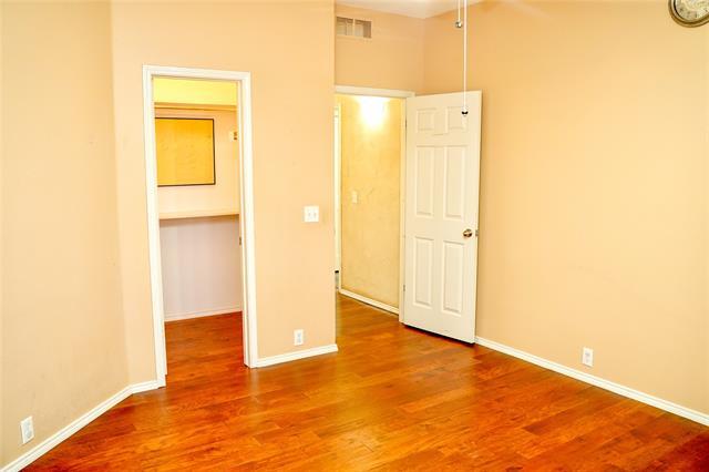 Building Photo - 6018 Blue Oak Dr