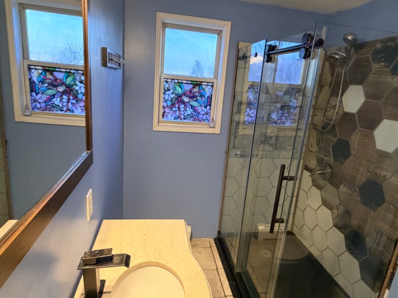 Building Photo - 103 Smalley St