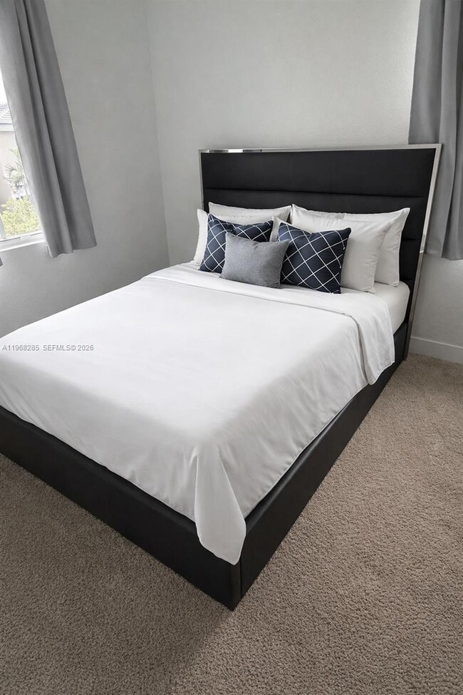 Building Photo - 146 SW 170th Ave