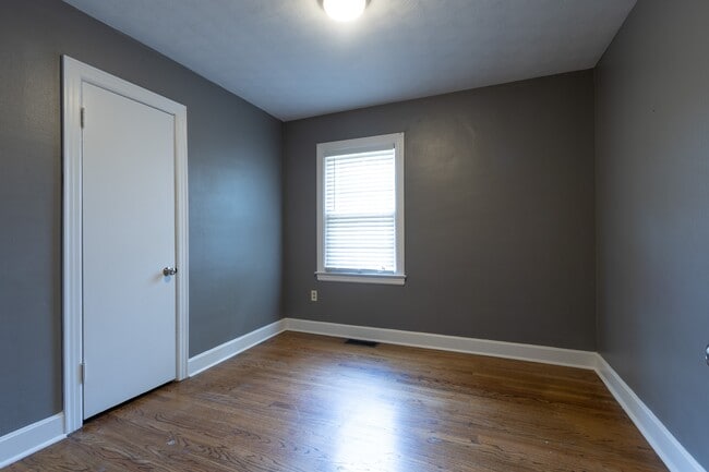 Building Photo - 1414 Holmes Ave