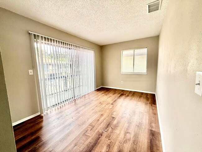 Building Photo - 2938 Lichen Ln