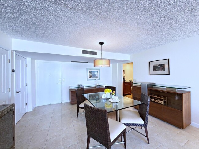 Building Photo - 3546 S Ocean Blvd