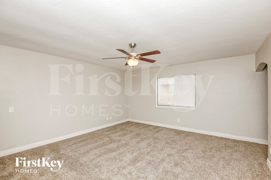 Building Photo - 3724 Mulberry Ln