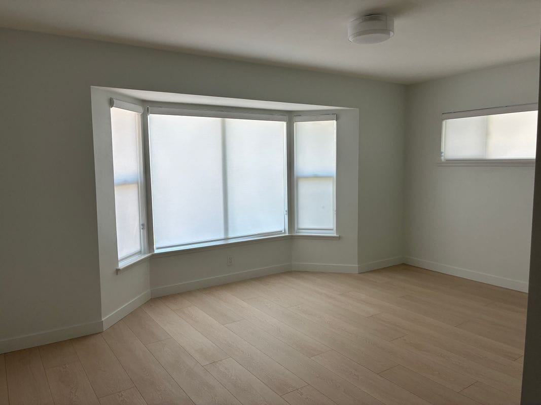 Building Photo - 4444 Don Felipe Dr