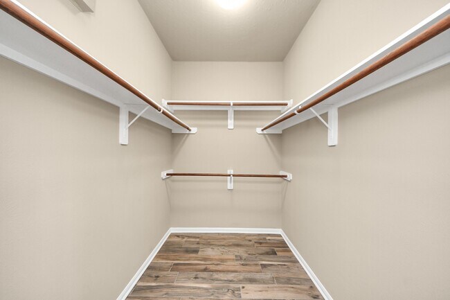 Building Photo - 12902 Meadow Springs Dr