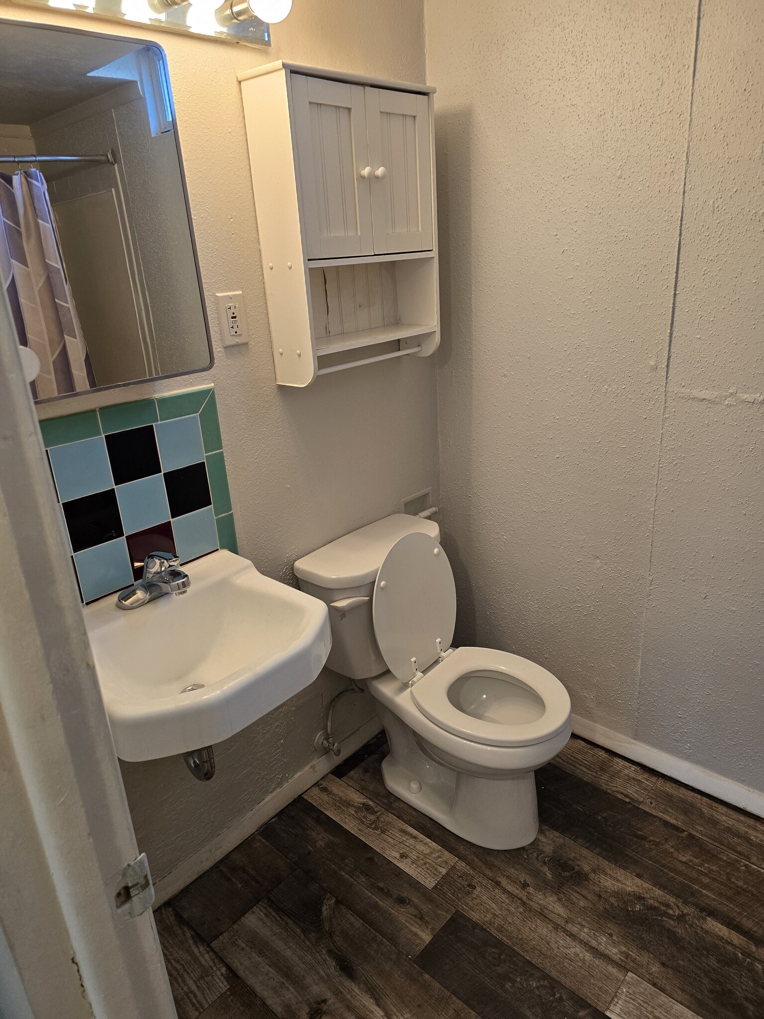 Building Photo - 1216 Beverly St