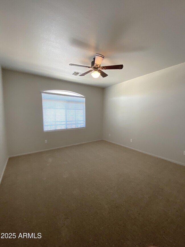 Building Photo - 8837 W Glenn Dr