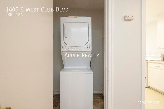 Building Photo - 1605 W Club Blvd