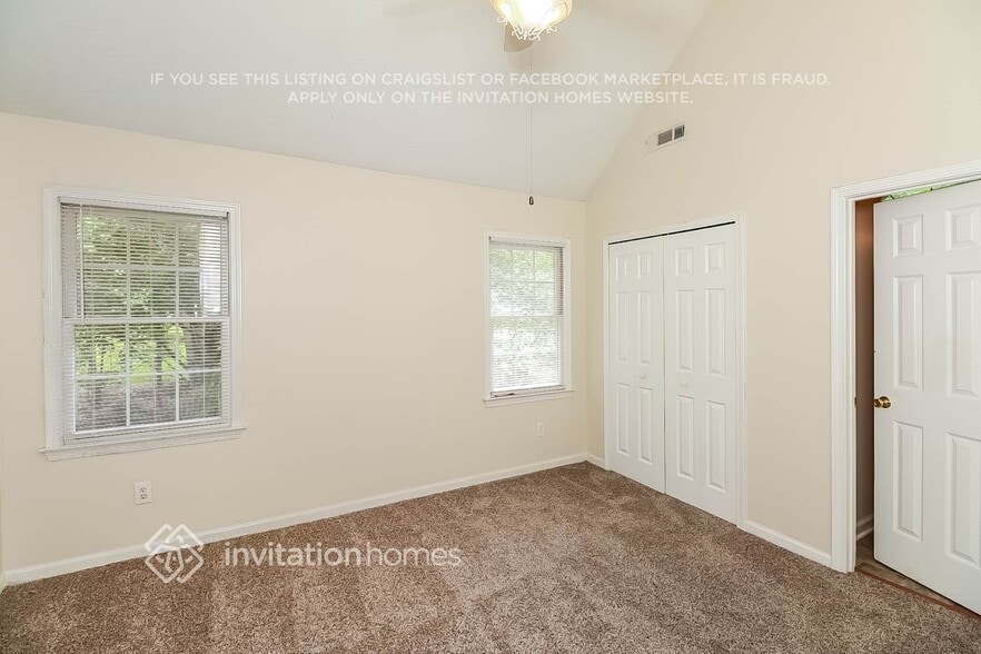 Building Photo - 223 Manchester Dr