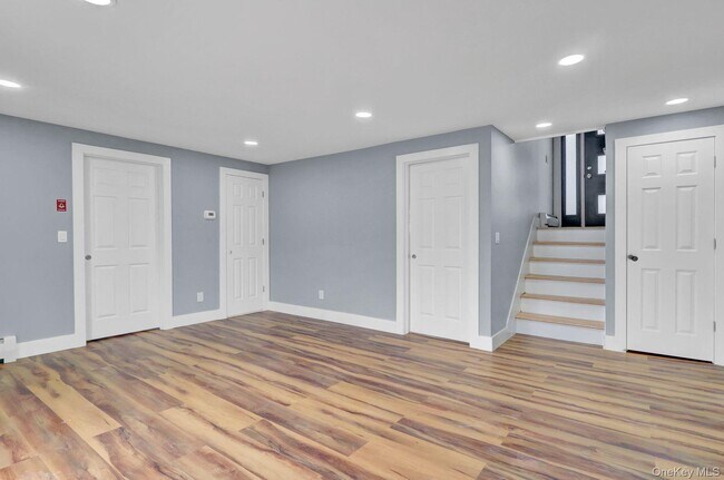 Building Photo - 33 Gaines St