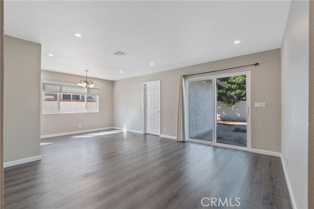 Building Photo - 309 Tonopah Ave