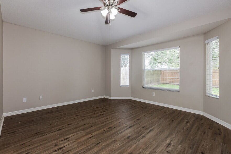 Building Photo - 1038 Harvest Moon Dr