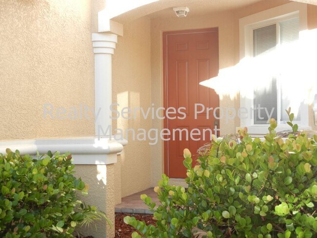 Building Photo - 3350 Antica St