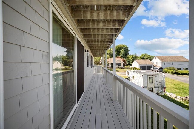 Building Photo - 98 Hobson Ave