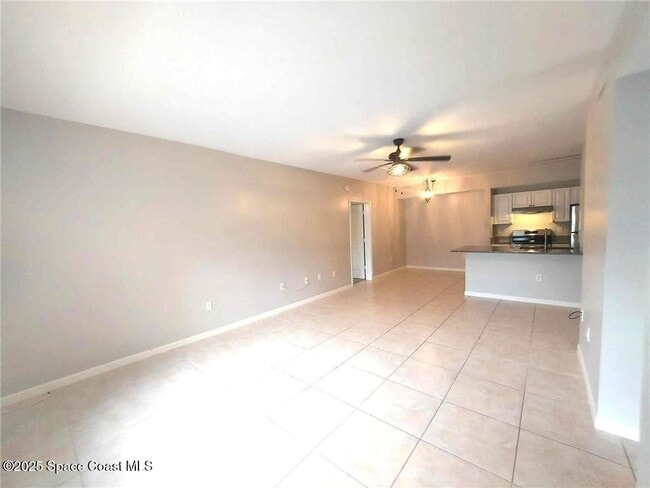 Building Photo - 5095 Fairways Cir