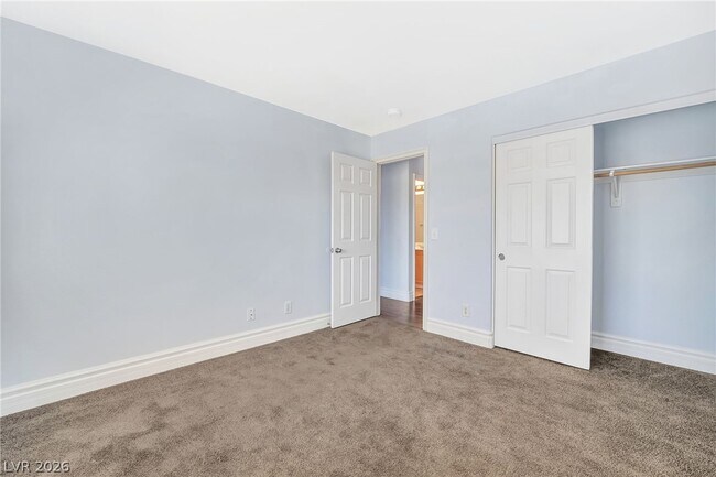 Building Photo - 367 Dogleg Dr