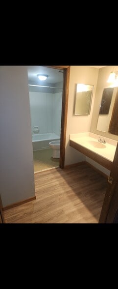 Building Photo - 739 11th Ave S