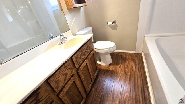 Building Photo - 114 Forrester Dr