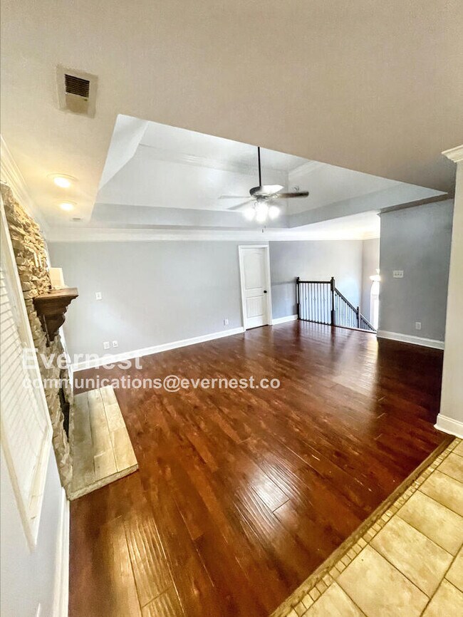 Building Photo - 650 Fox Hound Dr