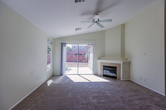 Building Photo - 1765 Baja Ln