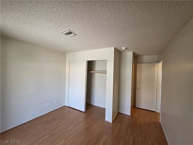Building Photo - 2200 Highpointe Dr