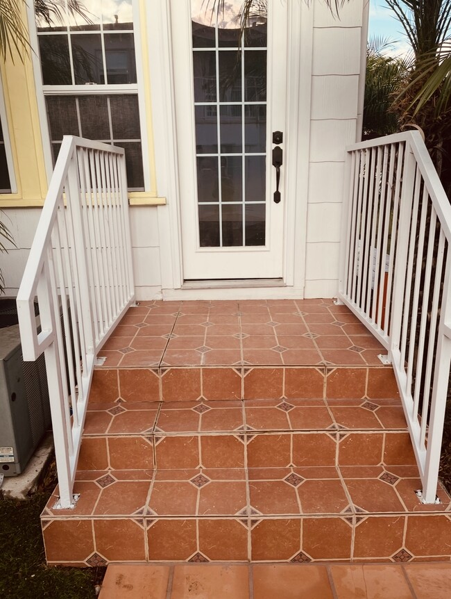 Back Bdrm entrance - 1252 26th St
