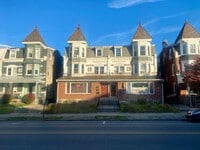 Building Photo - 2 Bedroom - 1 full bath 850 sq. ft.  Apart...