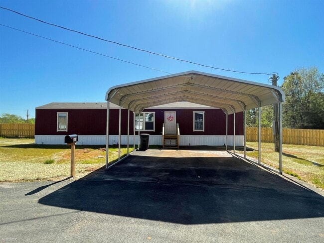 Building Photo - 3 br, 2 bath Mobile Home - 600 Holly Dr 2