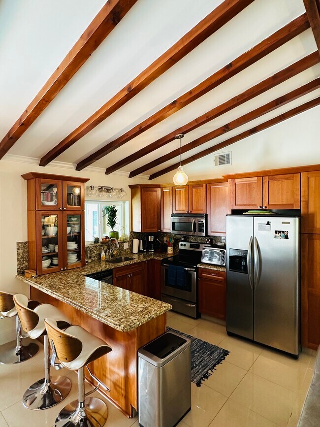 Building Photo - 3036 Coral Shores Dr