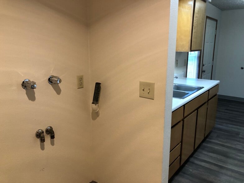 Building Photo - 1319 Z St