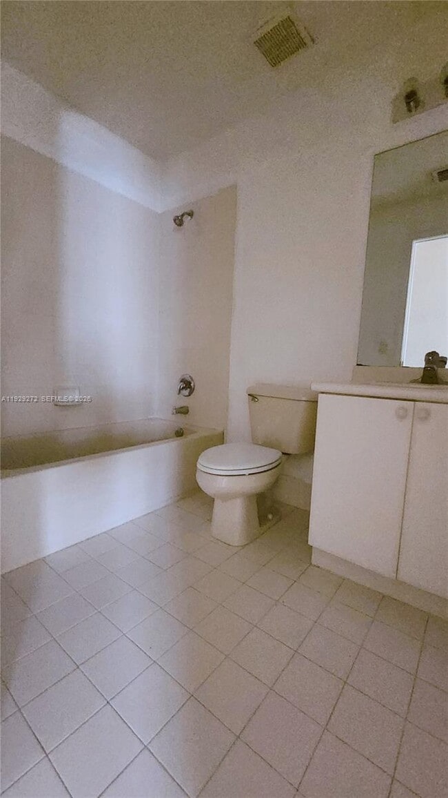 Building Photo - 2715 SE 15th Pl