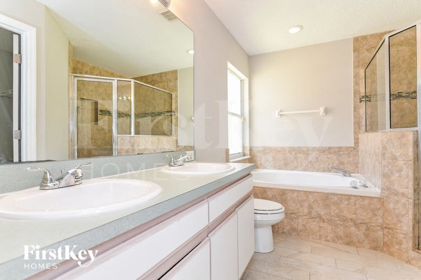 Building Photo - 16426 Coopers Hawk Ave