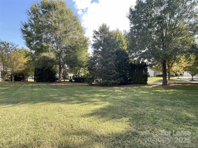 Building Photo - 8449 Loxton Cir