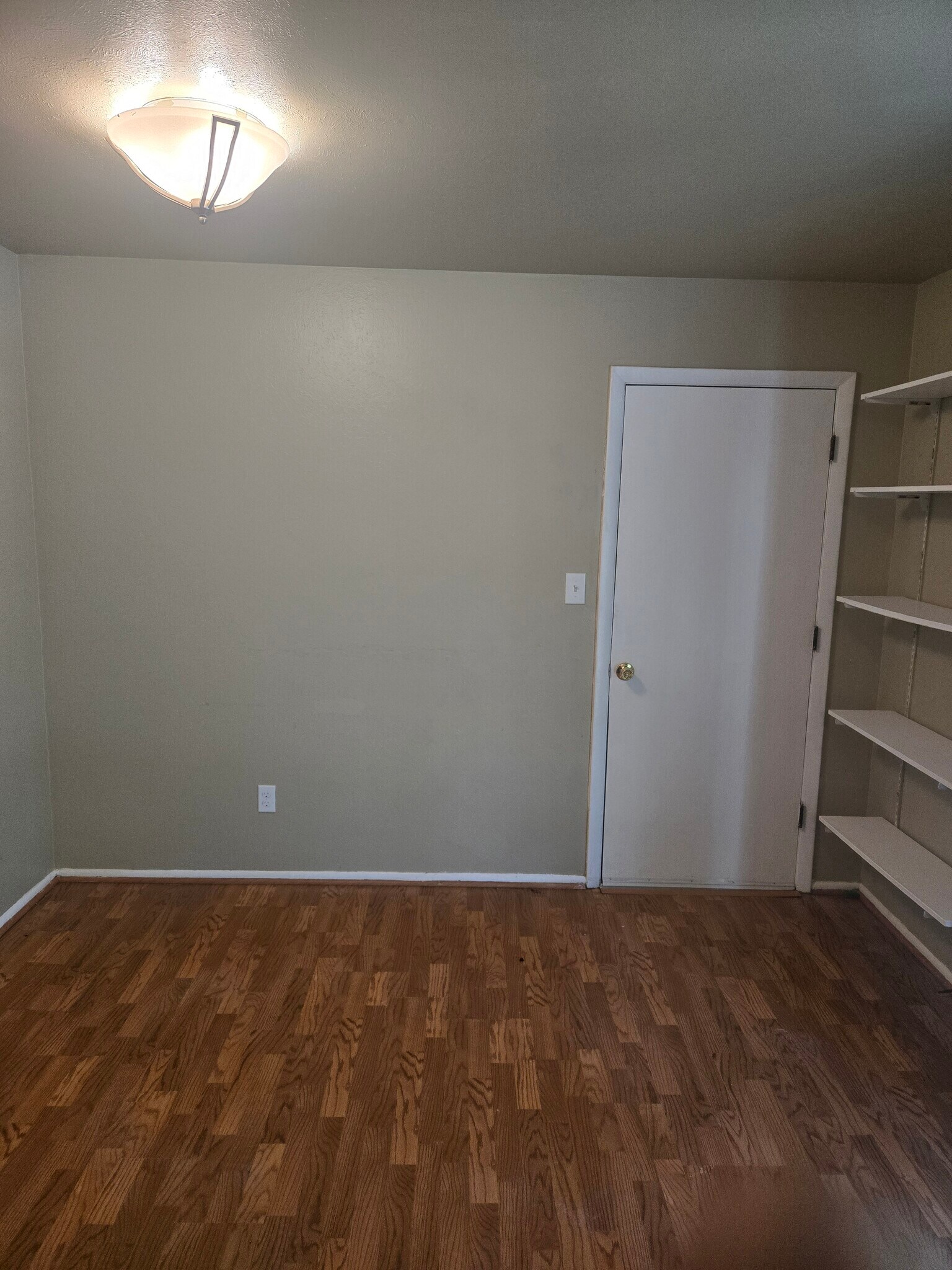Building Photo - 6482 E Dickenson Pl