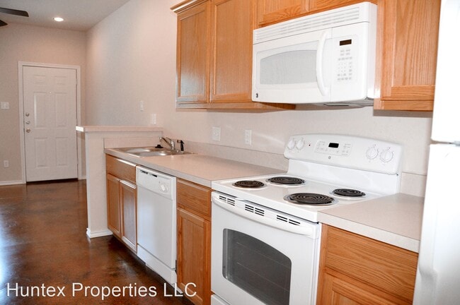 Building Photo - 1306 Maple St