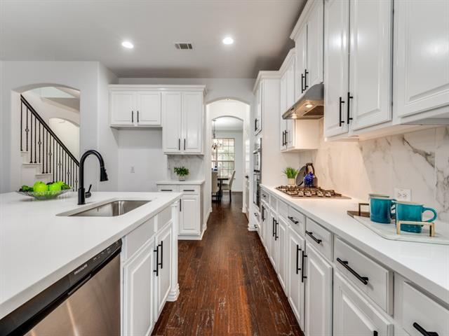 Building Photo - 8009 Chickasaw Trail