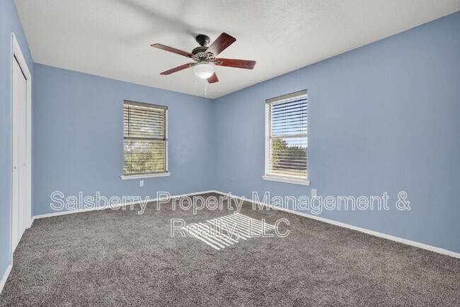 Building Photo - 1113 Gifford Dr