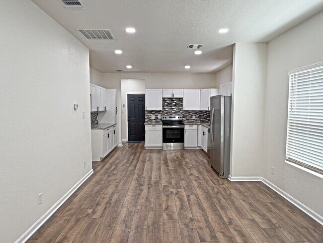 Building Photo - 338 SW 42nd St