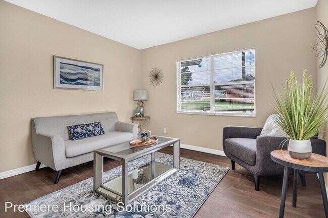 Building Photo - 3 br, 1 bath House - 845 Continental Drive