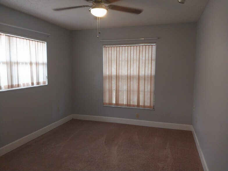 Building Photo - 3962 Basswood Dr