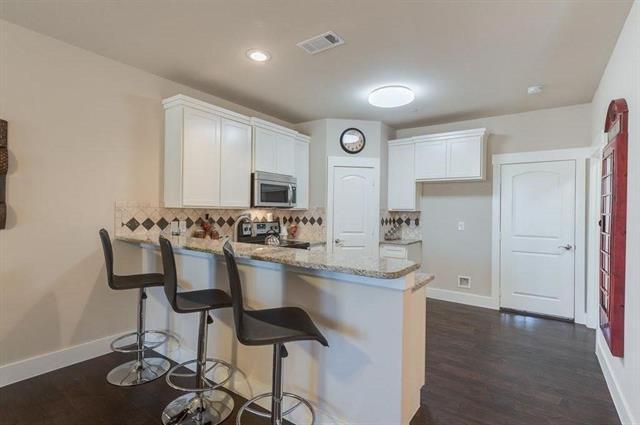 Building Photo - 203 Belleville Dr