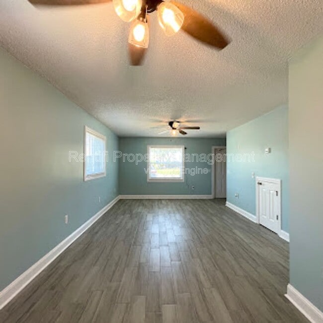 Building Photo - 17325 Whitewater Ct