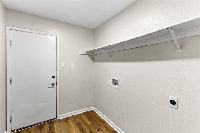 Building Photo - 3315 Beaver Glen Dr
