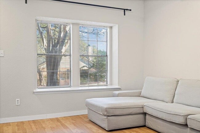 Building Photo - 11821 Bittern Hollow